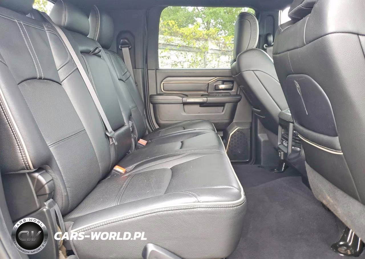 2021 Ram 3500 Limited VIN:3C63RRPLXMG692882 - 10