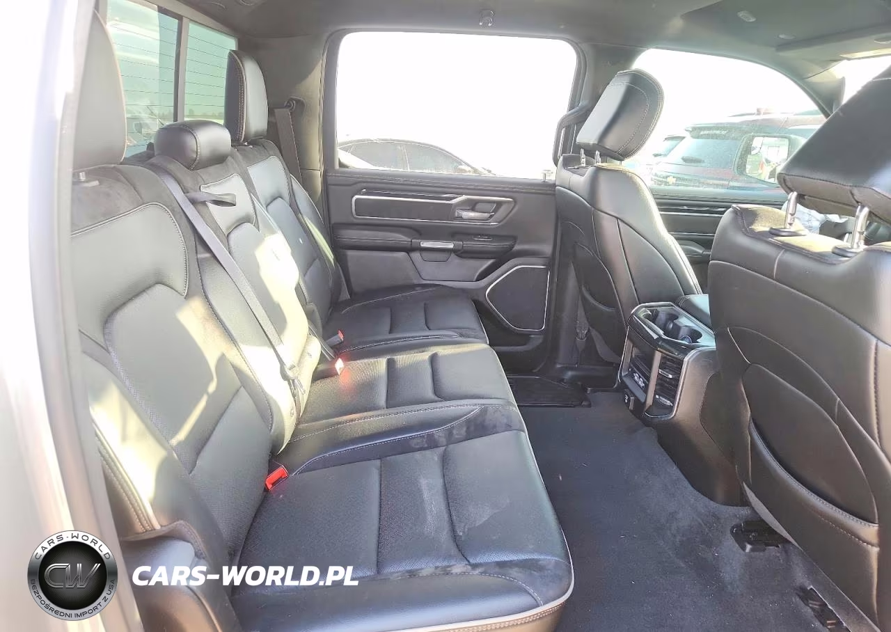 2021 Ram 1500 Laramie VIN:1C6SRFJT1MN694000 - 10