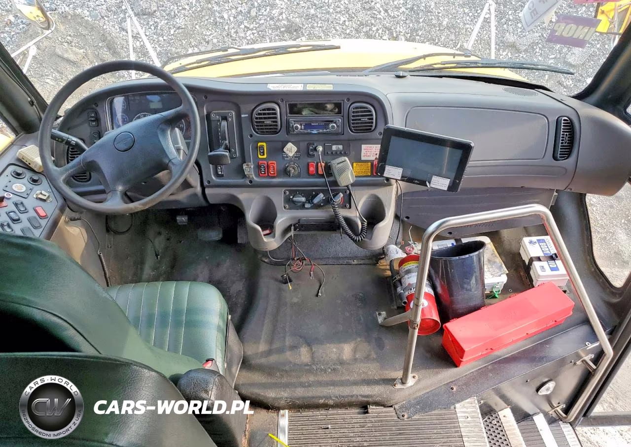 2012 Freightliner Chassis B2B VIN:4UZABRDT0CCBF9315 - 8