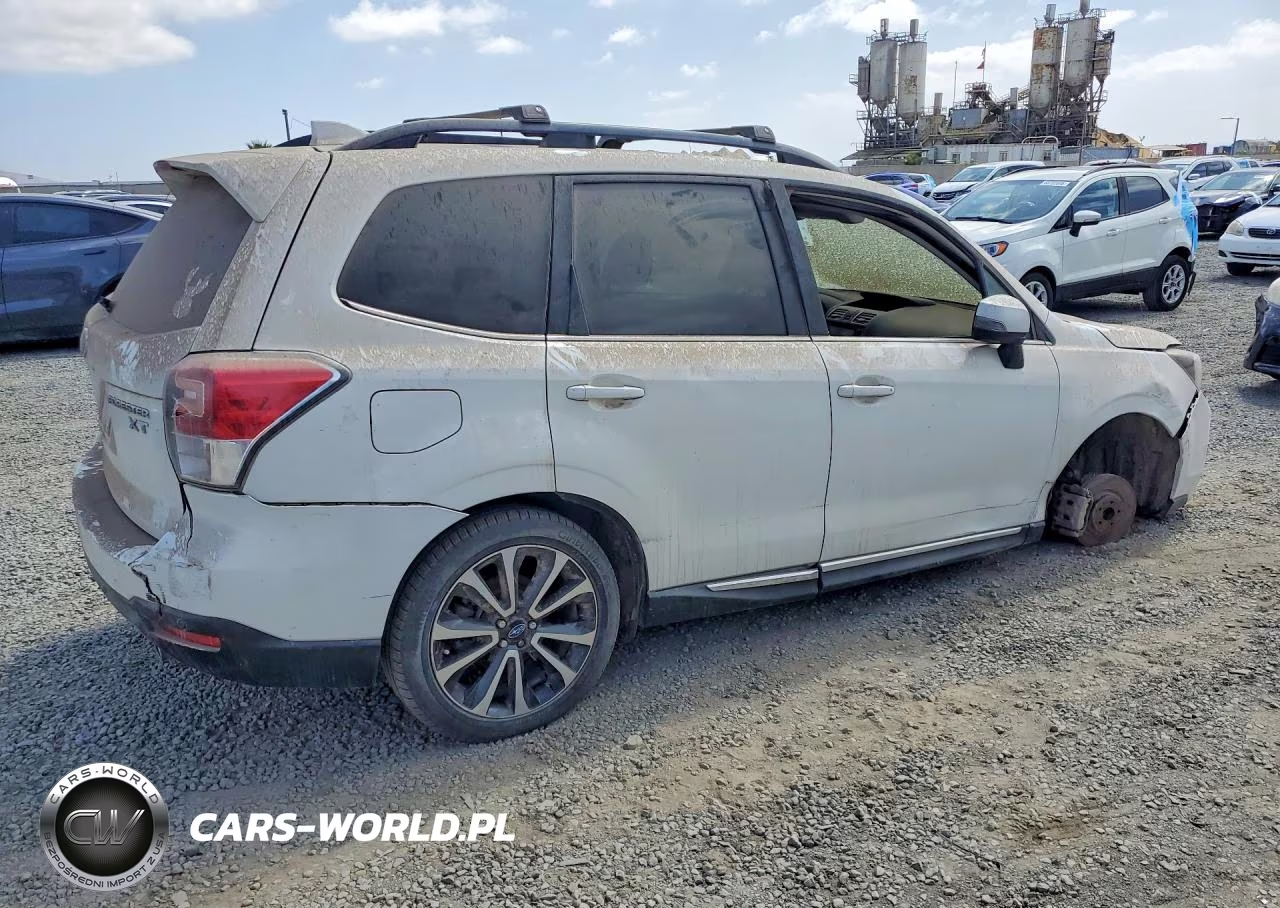 2018 Subaru Forester 2.0Xt Touring VIN:JF2SJGWCXJH579650 - 3