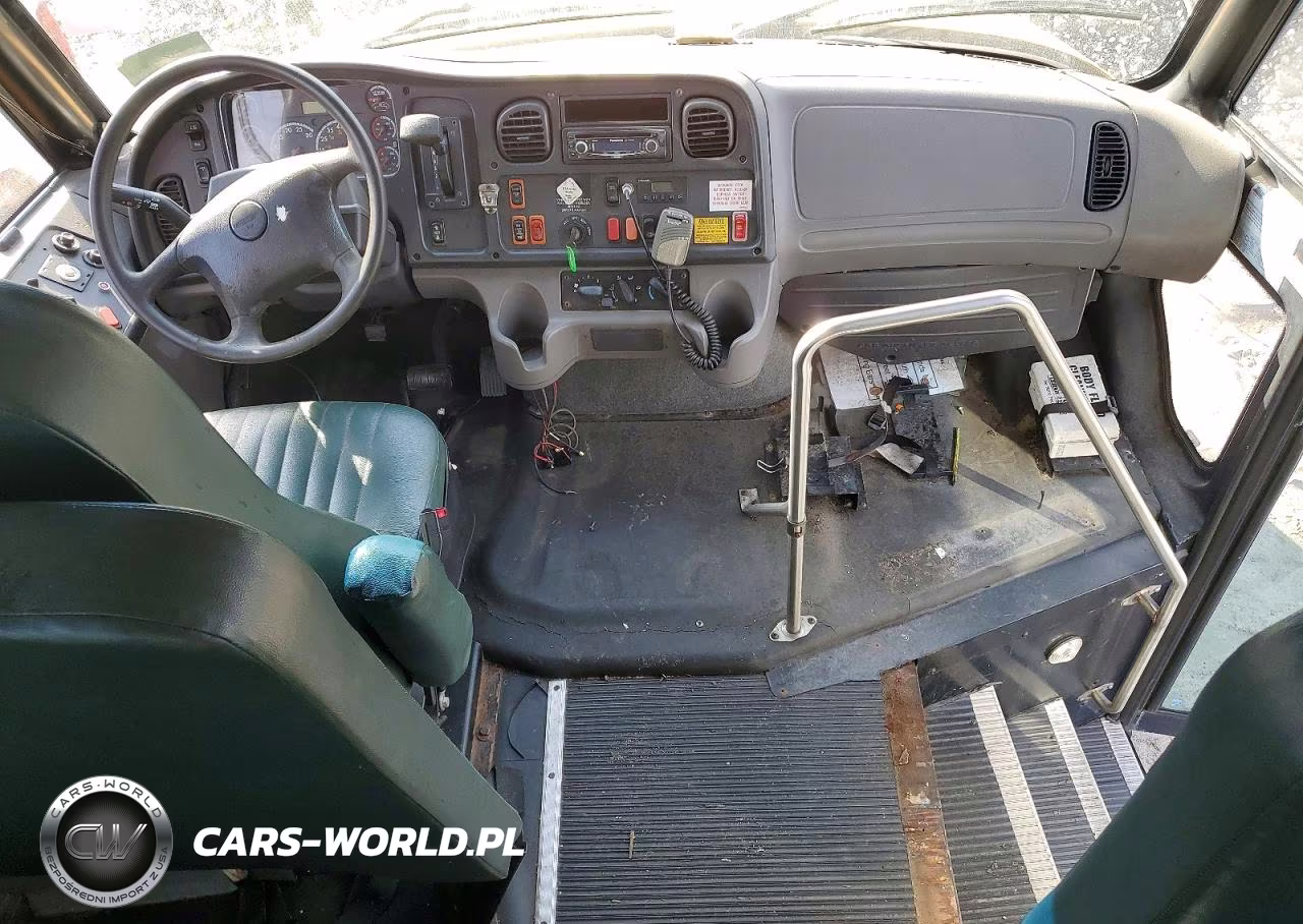 2012 Freightliner Chassis B2B VIN:4UZABRDT6CCBF9321 - 8