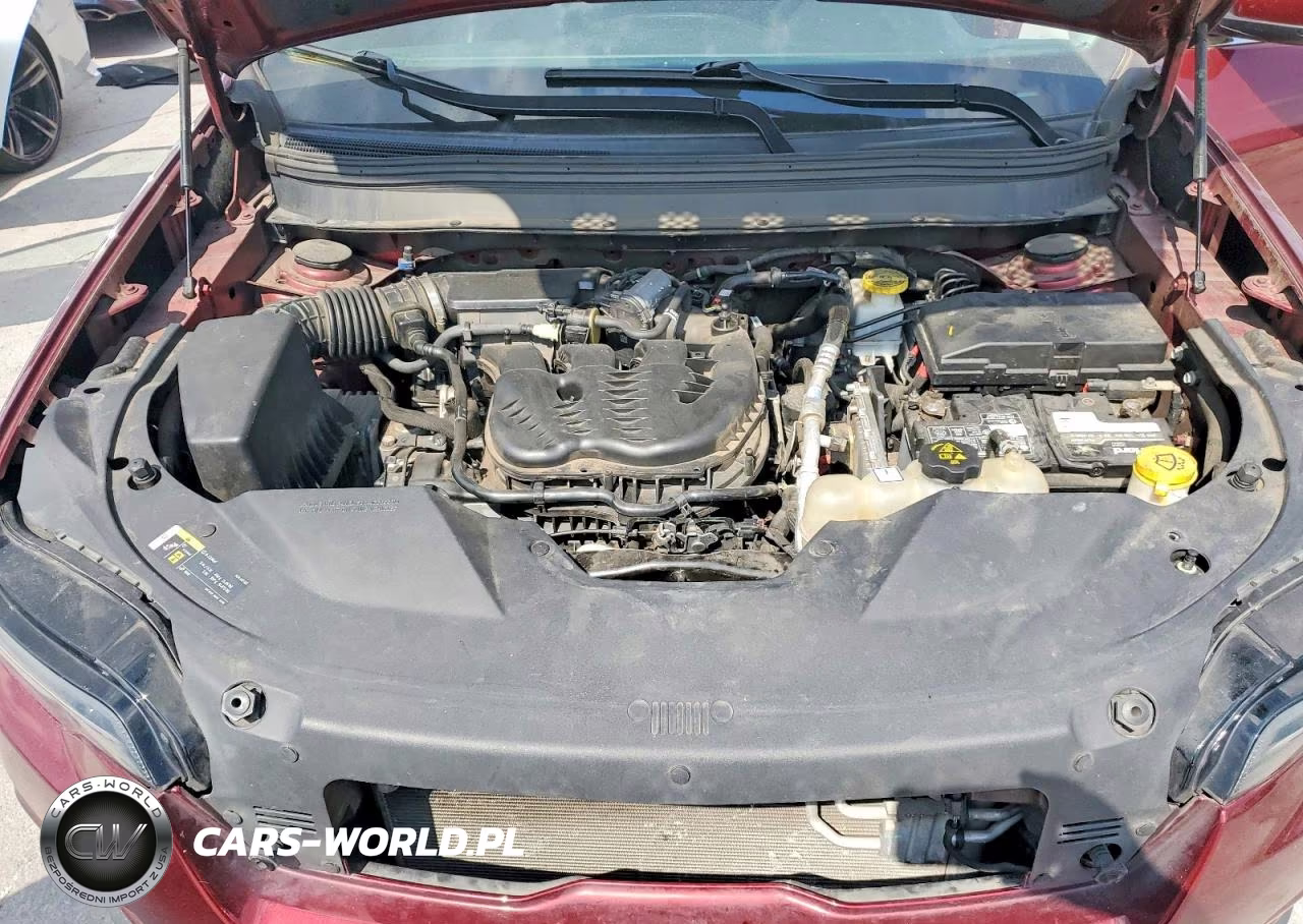 2019 Jeep Cherokee Latitude Plus VIN:1C4PJMLX2KD415523 - 12