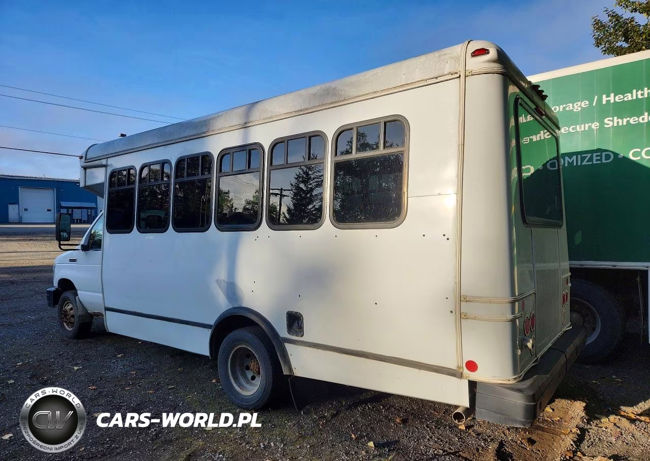 2011 Ford Econoline E450 Super Duty Cutaway Van VIN:1FDFE4FS6BDA63087 - 2