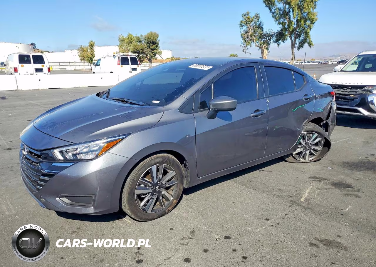 2025 Nissan Versa Sv