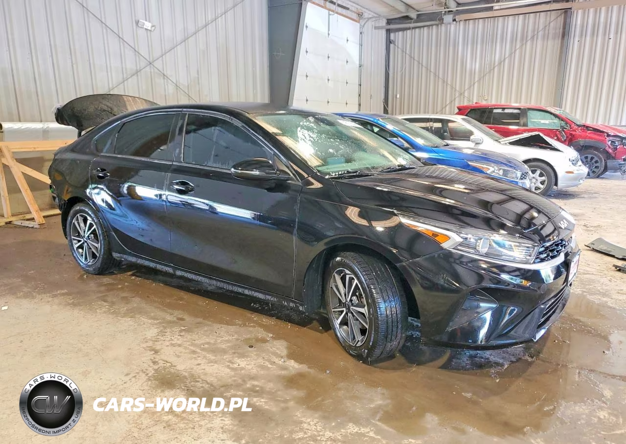 2022 Kia Forte Lxs VIN:3KPF24AD0NE471836 - 4