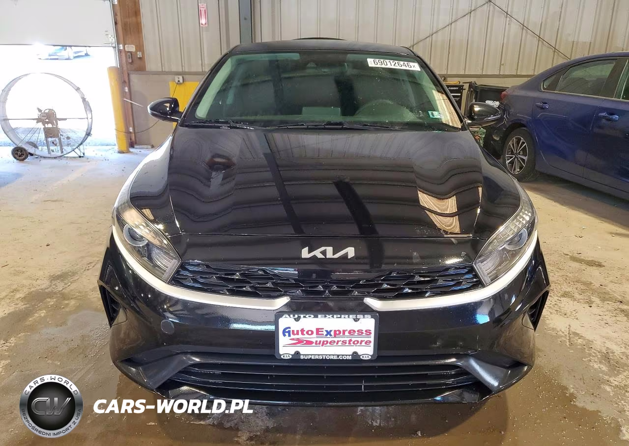 2022 Kia Forte Lxs VIN:3KPF24AD0NE471836 - 5