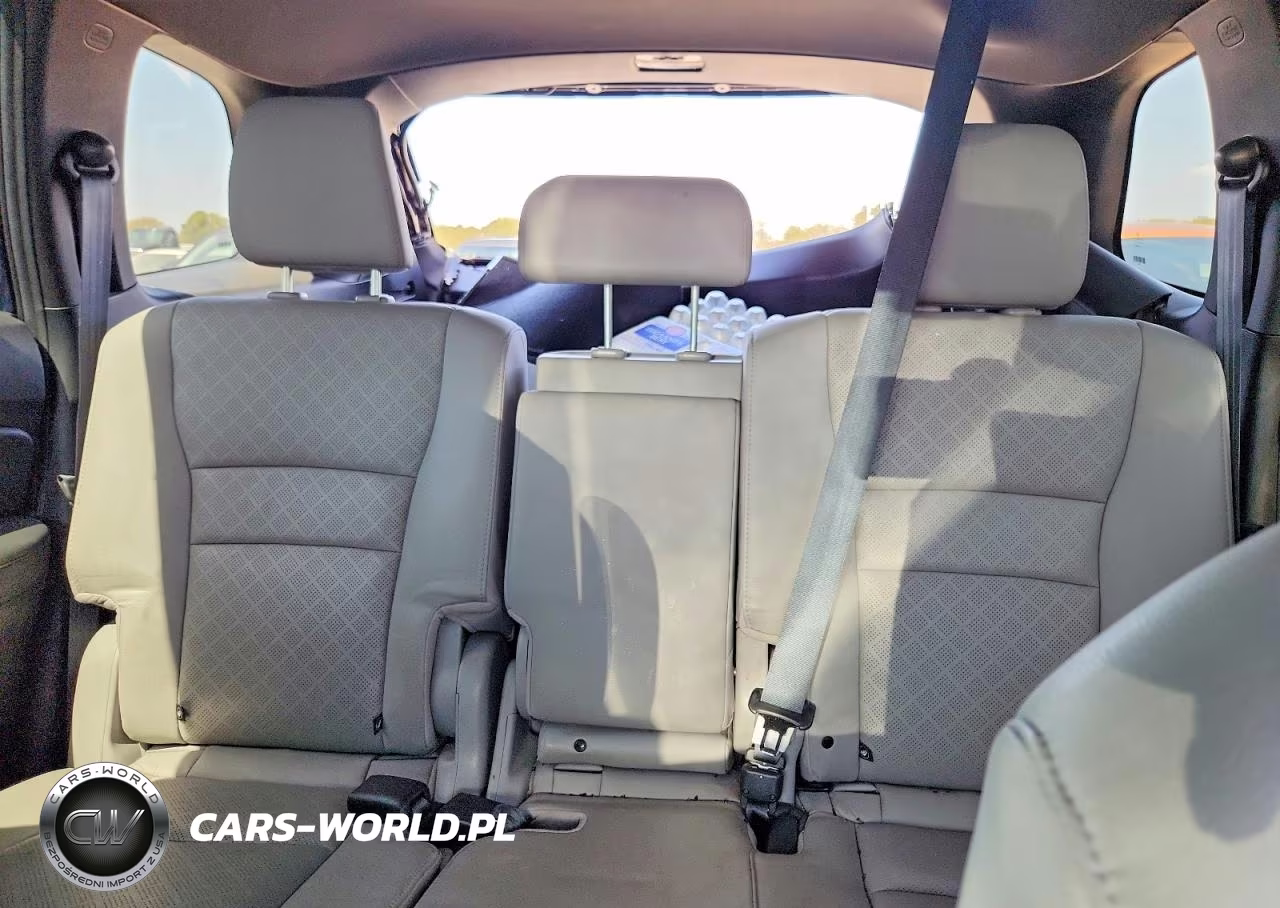 2021 Honda Passport Elite VIN:5FNYF8H01MB033777 - 10