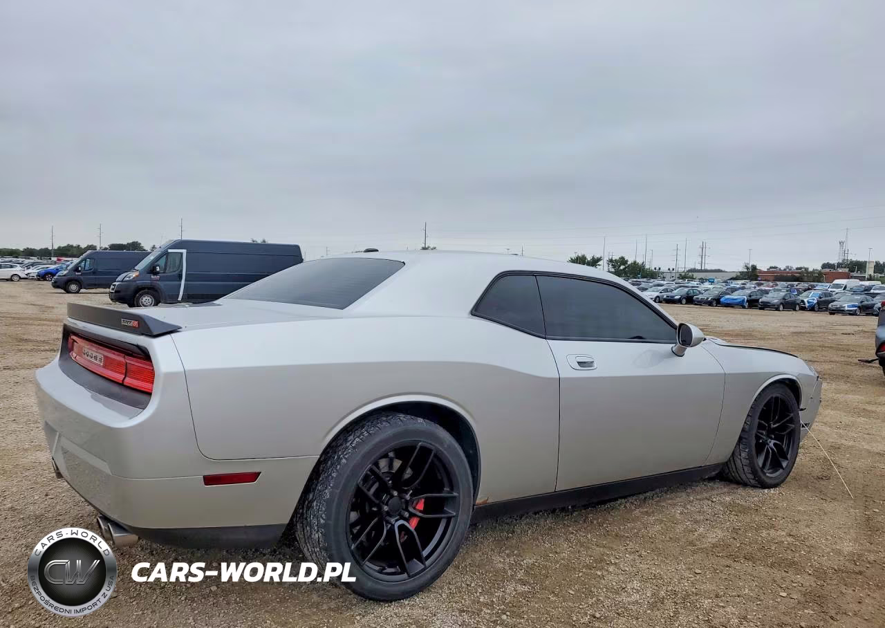 2008 Dodge Challenger Srt-8 VIN:2B3LJ74W48H311747 - 3