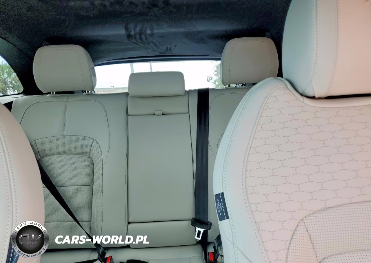 2026 Jaguar F-Pace R-Dynamic S VIN:SADCT2EX5TA757825 - 10