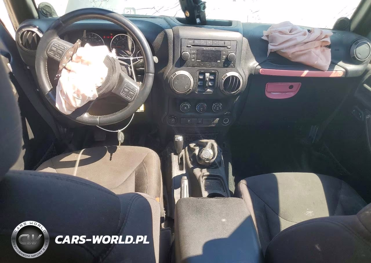 2014 Jeep Wrangler Unlimited Sport VIN:1C4BJWDG5EL316130 - 8
