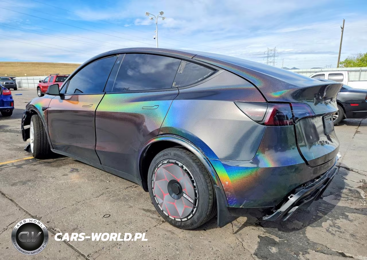 2023 Tesla Model Y VIN:7SAYGDEEXPF706952 - 2