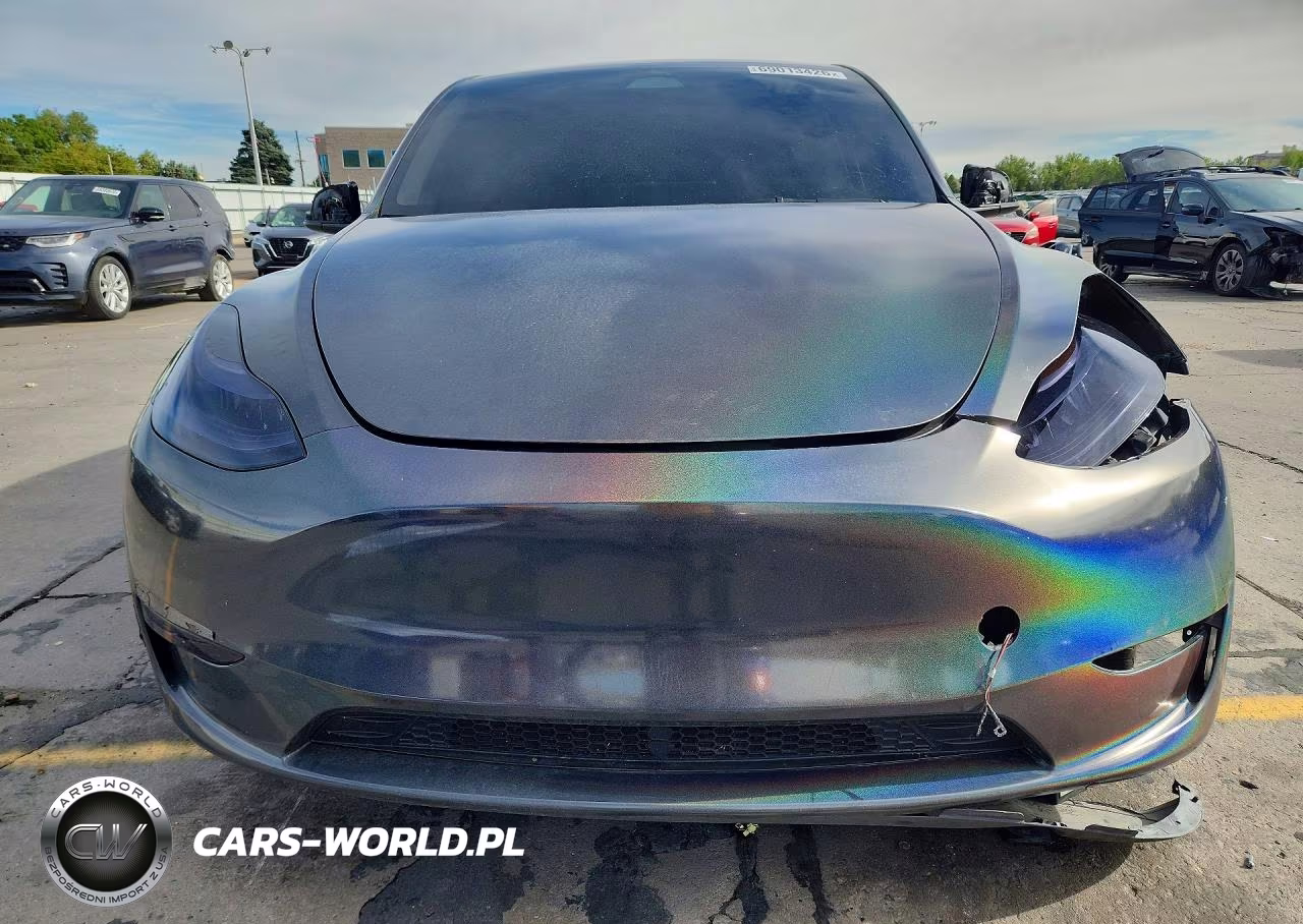 2023 Tesla Model Y VIN:7SAYGDEEXPF706952 - 5