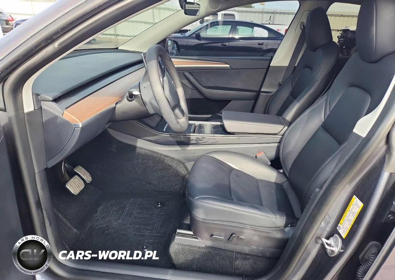 2023 Tesla Model Y VIN:7SAYGDEEXPF706952 - 7