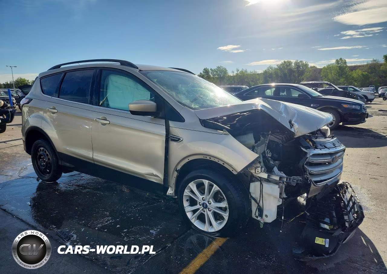 2018 Ford Escape Se VIN:1FMCU9GD2JUC49954 - 4