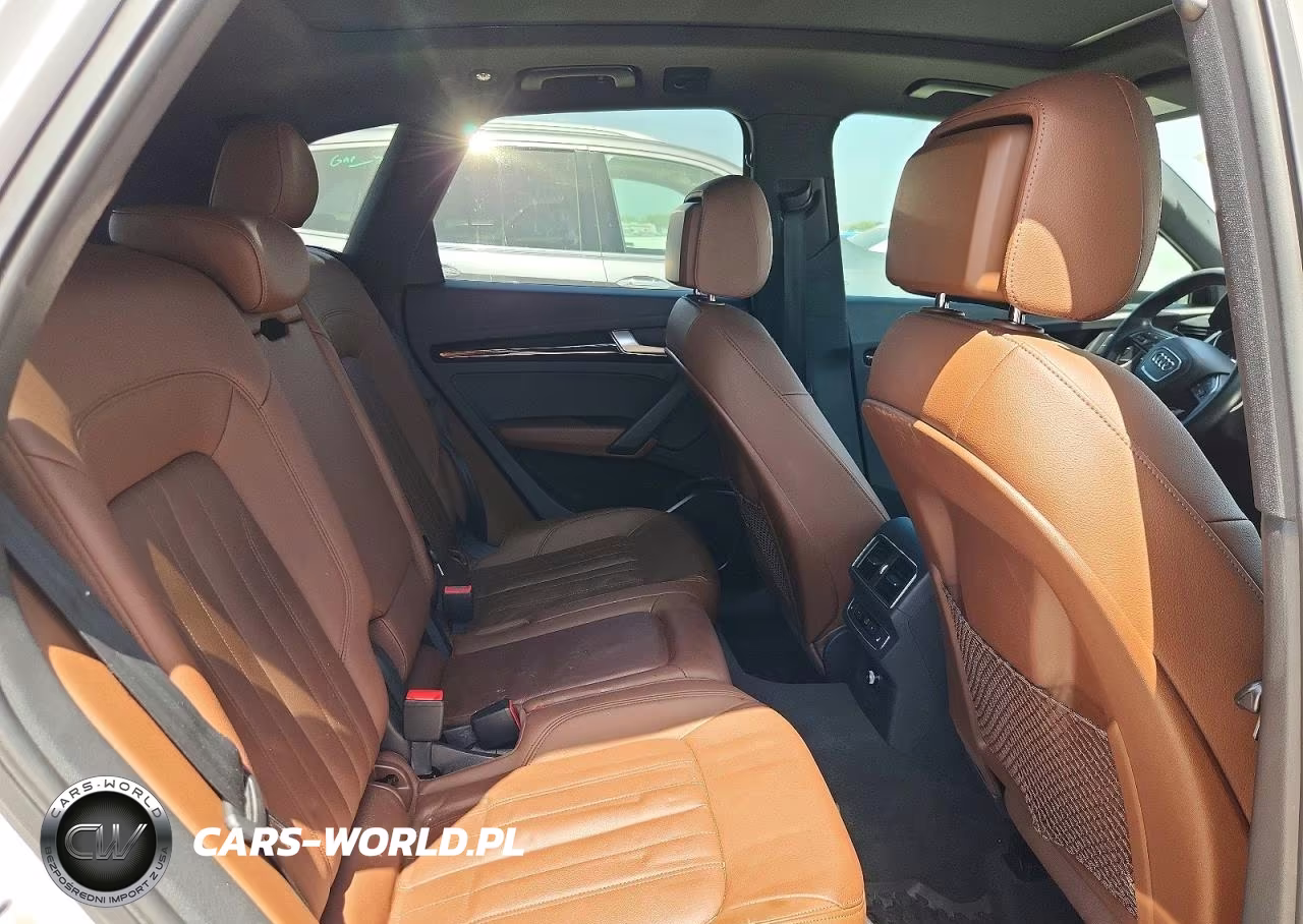 2018 Audi Q5 Premium Plus VIN:WA1BNAFY6J2247570 - 10