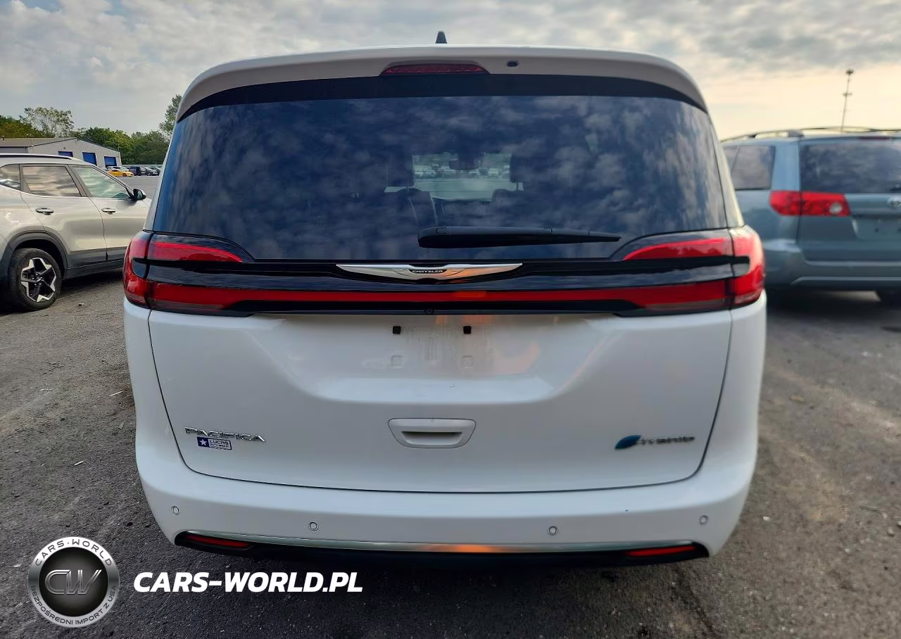 2023 Chrysler Pacifica Hybrid Pinnacle VIN:2C4RC1N79PR595506 - 6