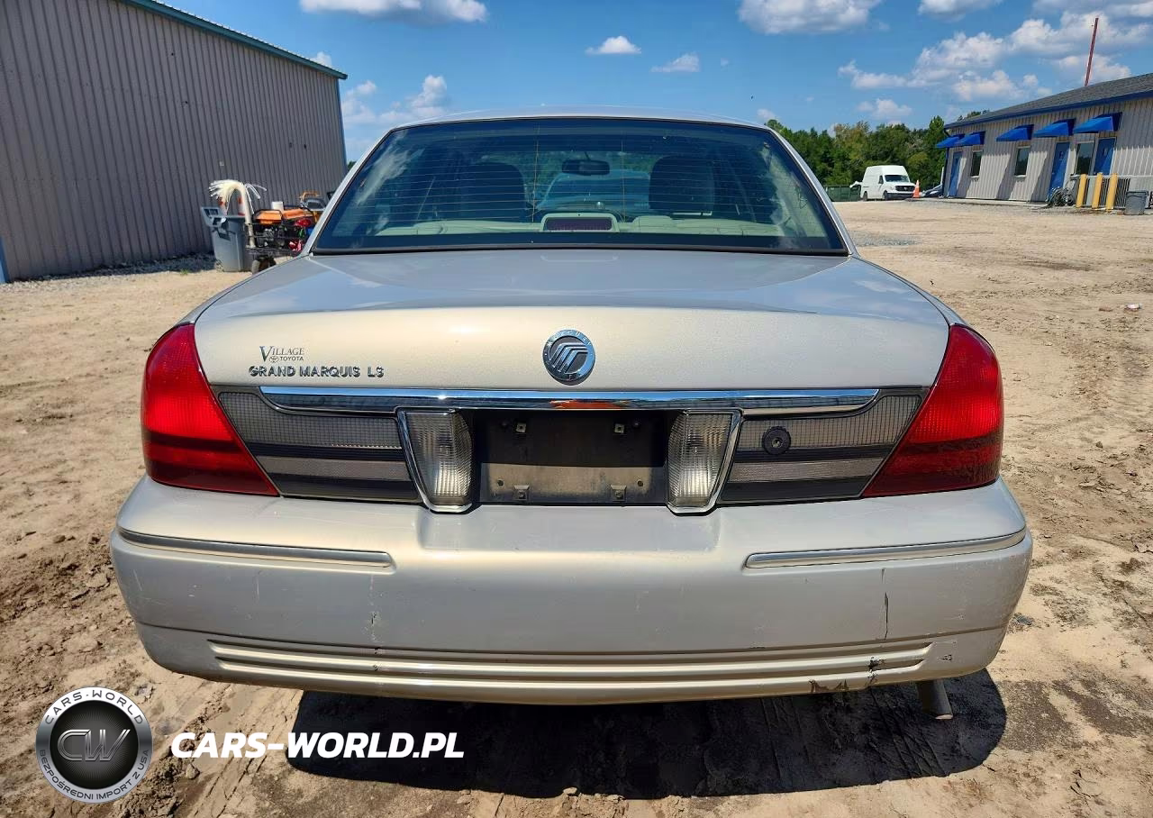 2010 Mercury Grand Marquis Ls VIN:2MEBM7FV1AX605722 - 6