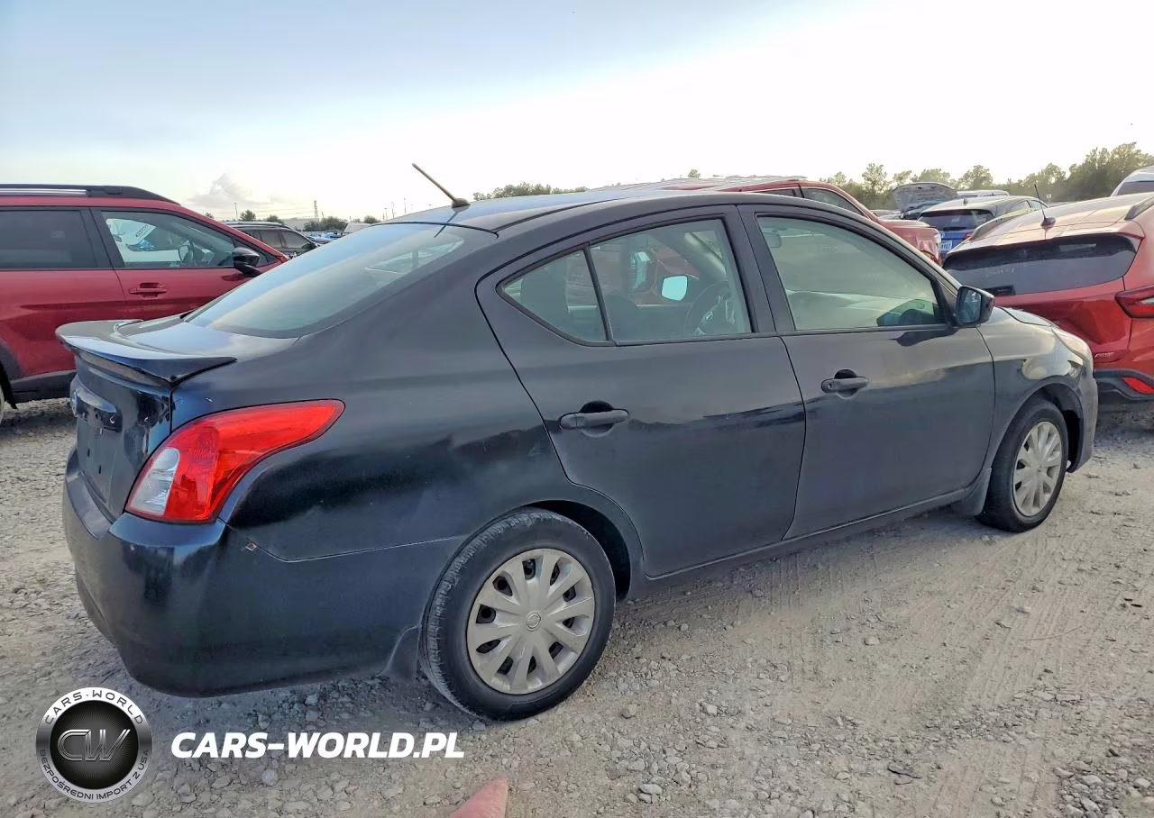 2018 Nissan Versa S Plus VIN:3N1CN7AP3JL852692 - 3