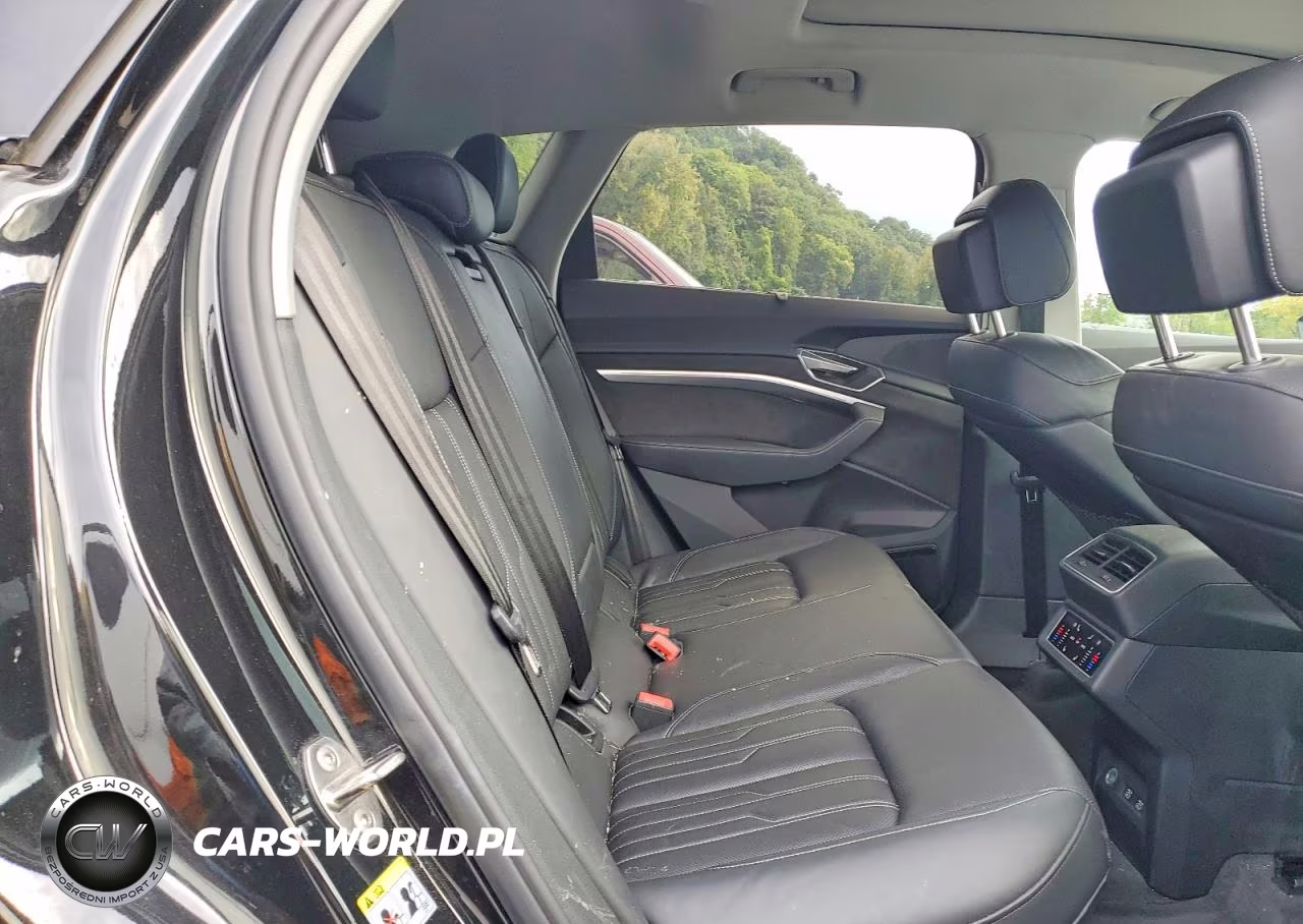 2021 Audi E-Tron Prestige VIN:WA1VAAGE8MB005946 - 11