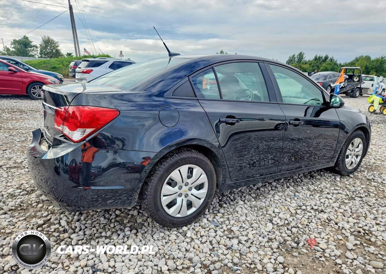 2014 Chevrolet Cruze Ls VIN:1G1PA5SH9E7477089 - 3