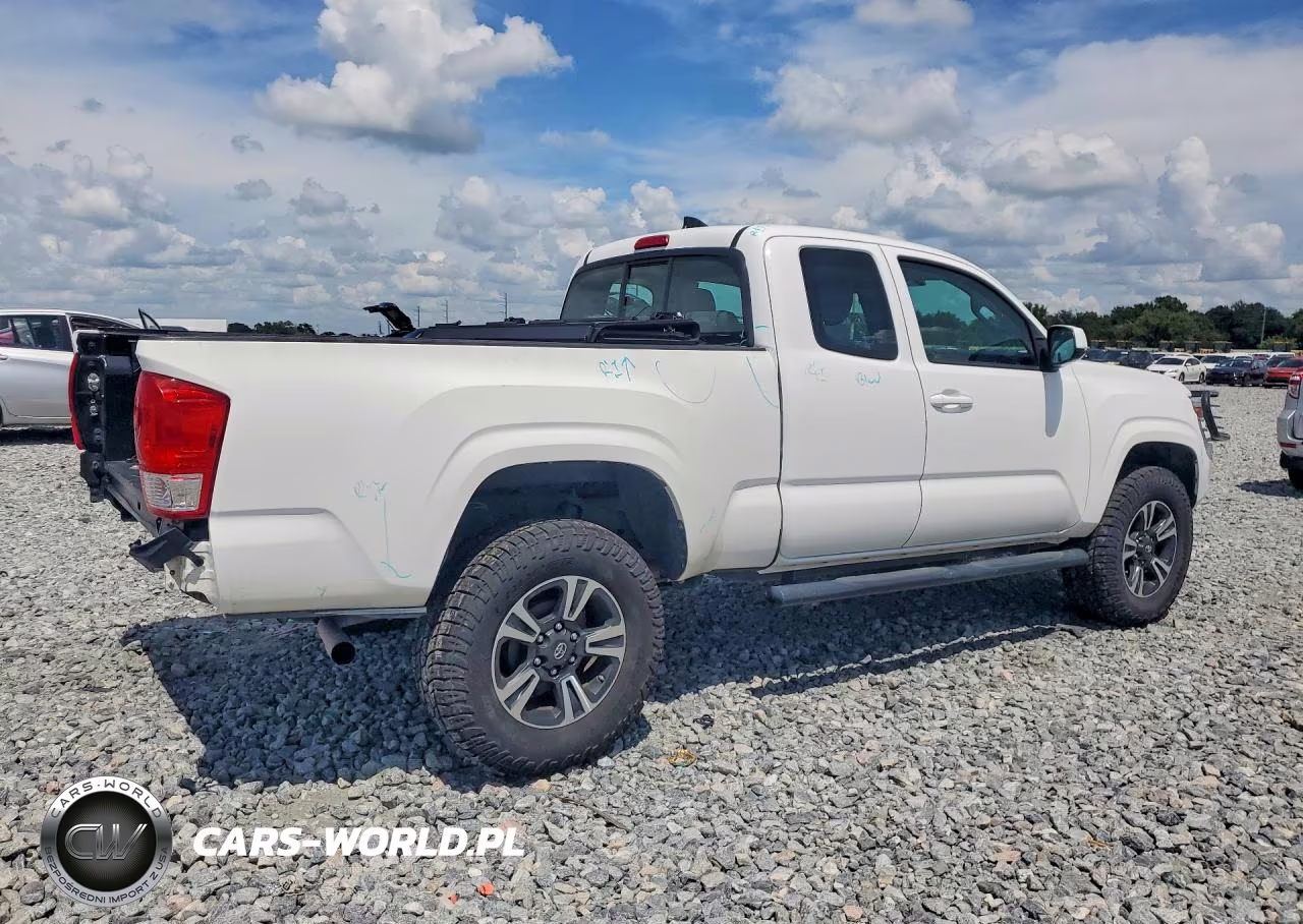 2017 Toyota Tacoma Sr VIN:5TFSX5EN4HX056015 - 3
