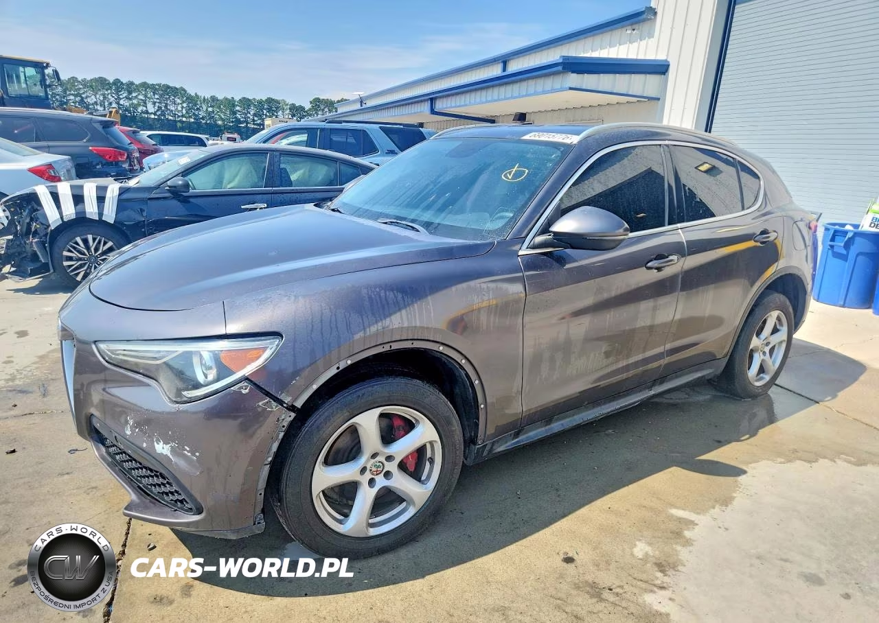 2018 Alfa Romeo Stelvio VIN:ZASFAKAN3J7B80331 - 1