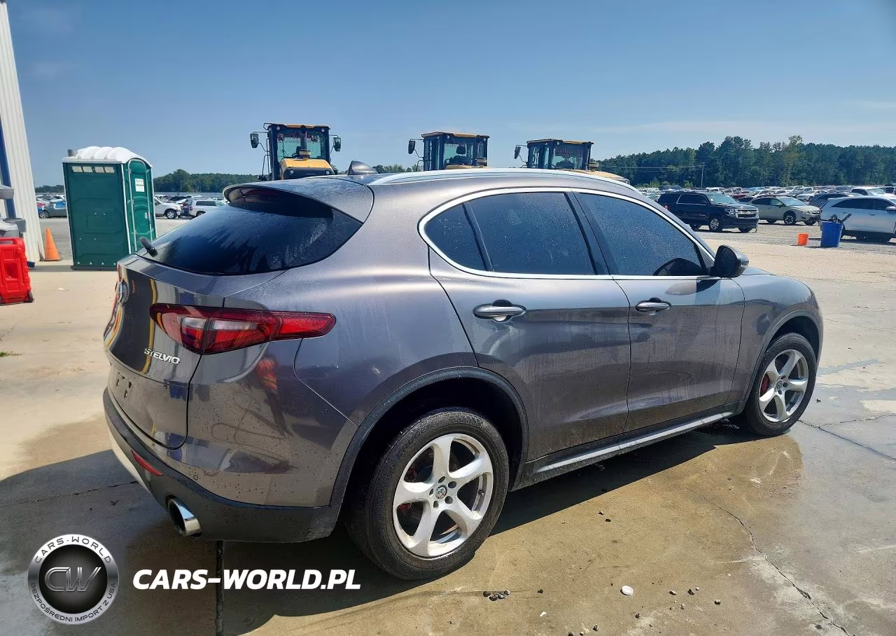 2018 Alfa Romeo Stelvio VIN:ZASFAKAN3J7B80331 - 3