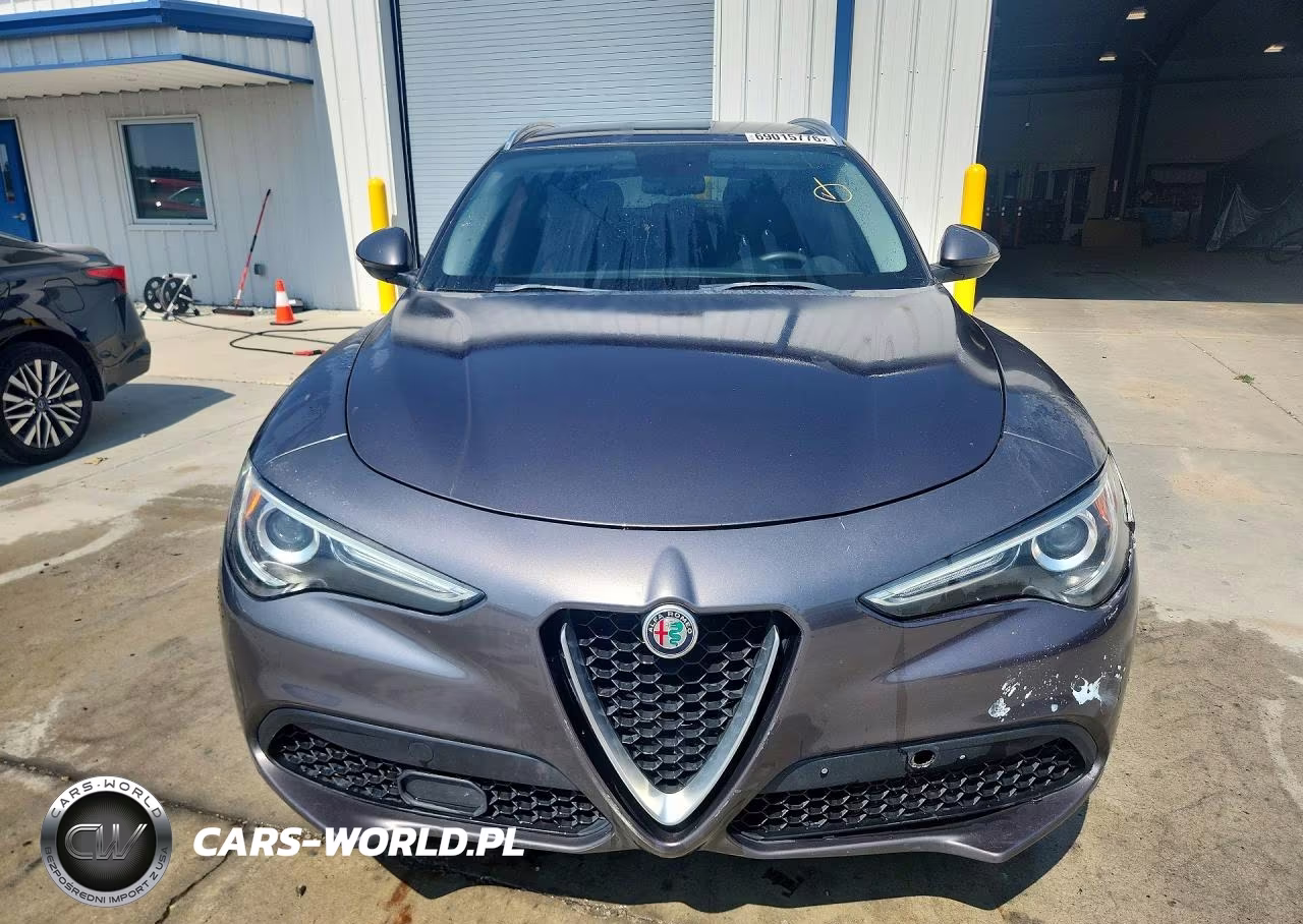 2018 Alfa Romeo Stelvio VIN:ZASFAKAN3J7B80331 - 5