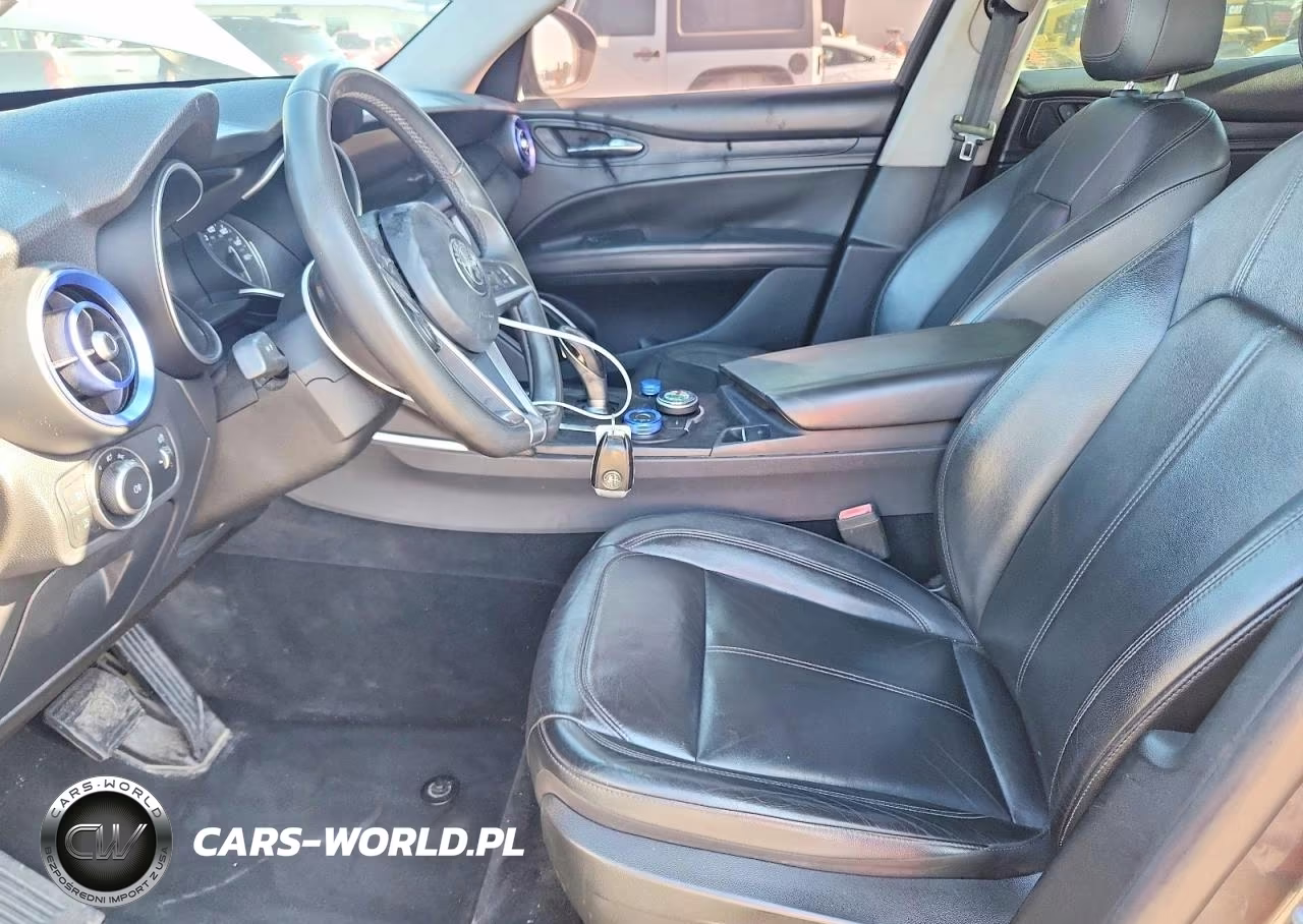 2018 Alfa Romeo Stelvio VIN:ZASFAKAN3J7B80331 - 7