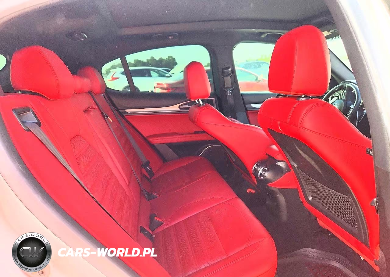 2020 Alfa Romeo Stelvio Ti VIN:ZASPAKBN1L7C95791 - 10