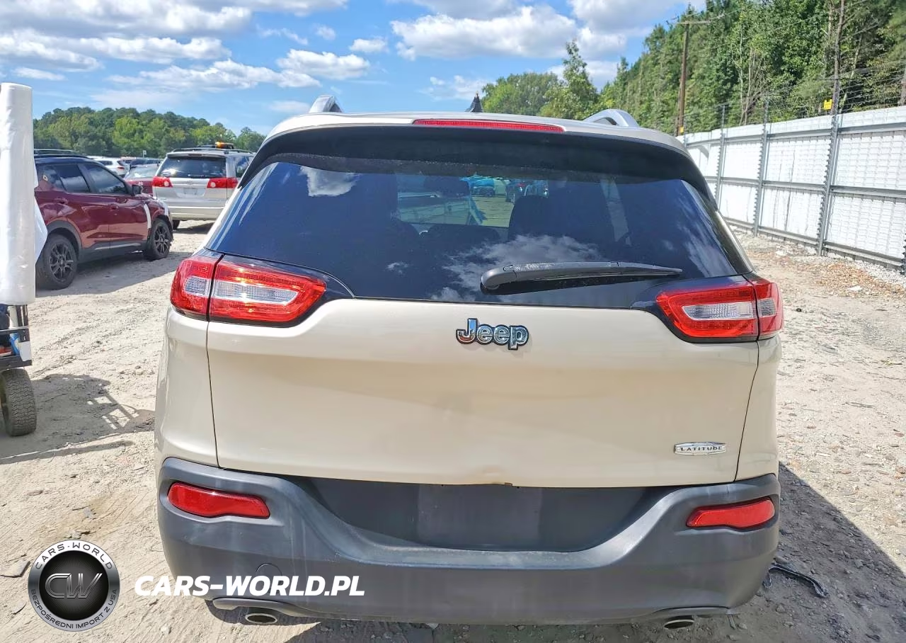 2014 Jeep Cherokee Latitude VIN:1C4PJLCS4EW261372 - 6