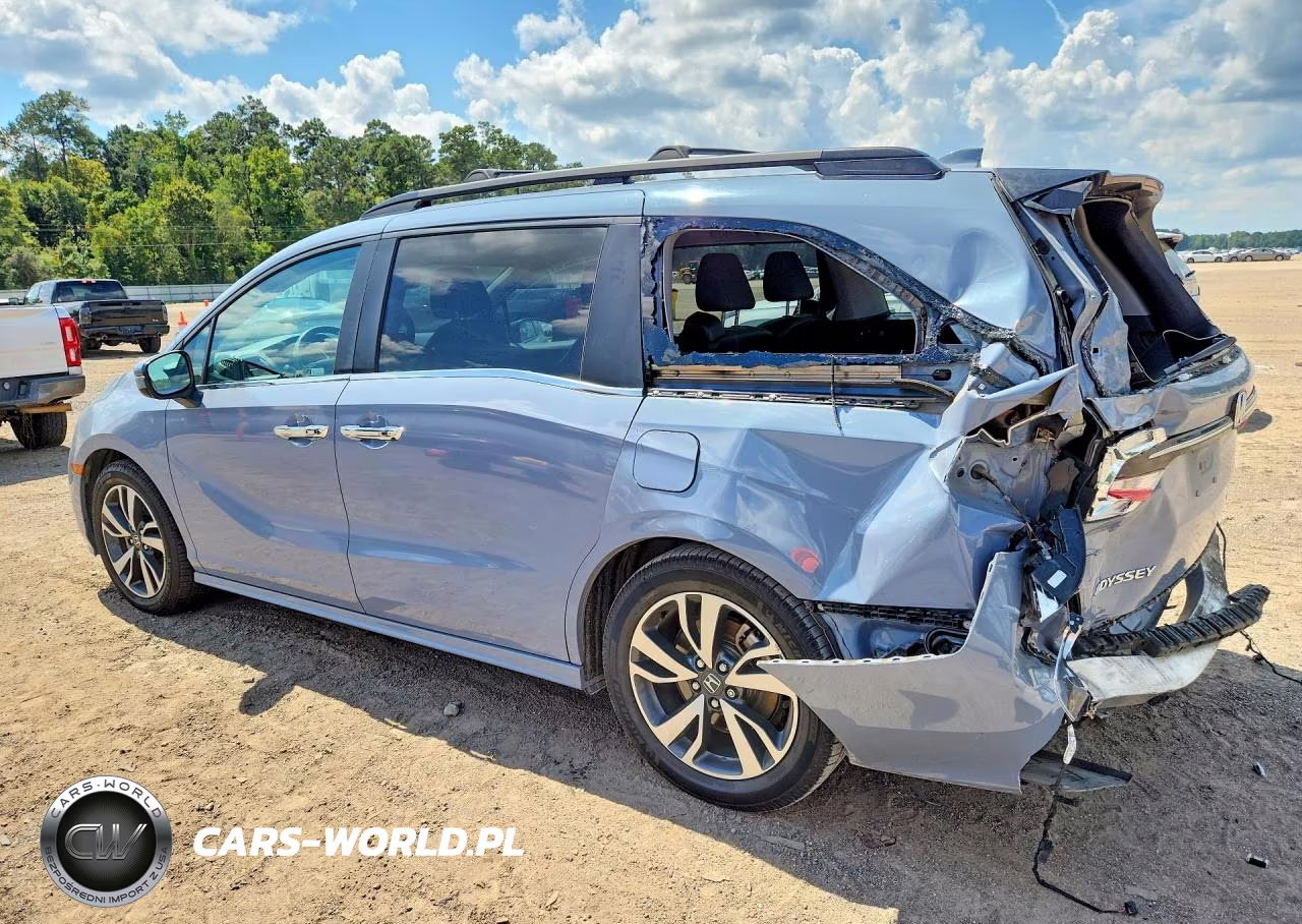 2023 Honda Odyssey Touring VIN:5FNRL6H86PB018865 - 2