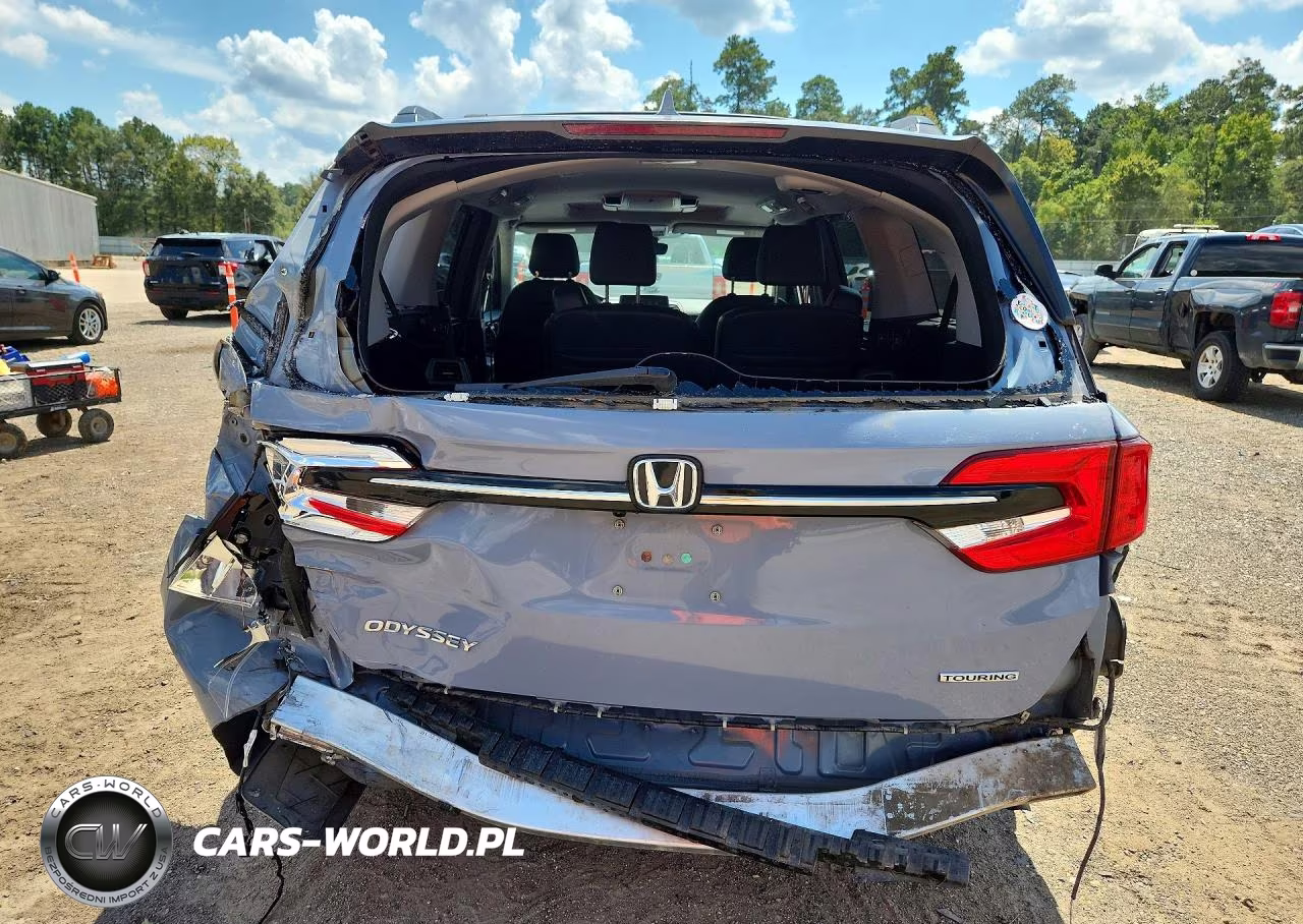 2023 Honda Odyssey Touring VIN:5FNRL6H86PB018865 - 6