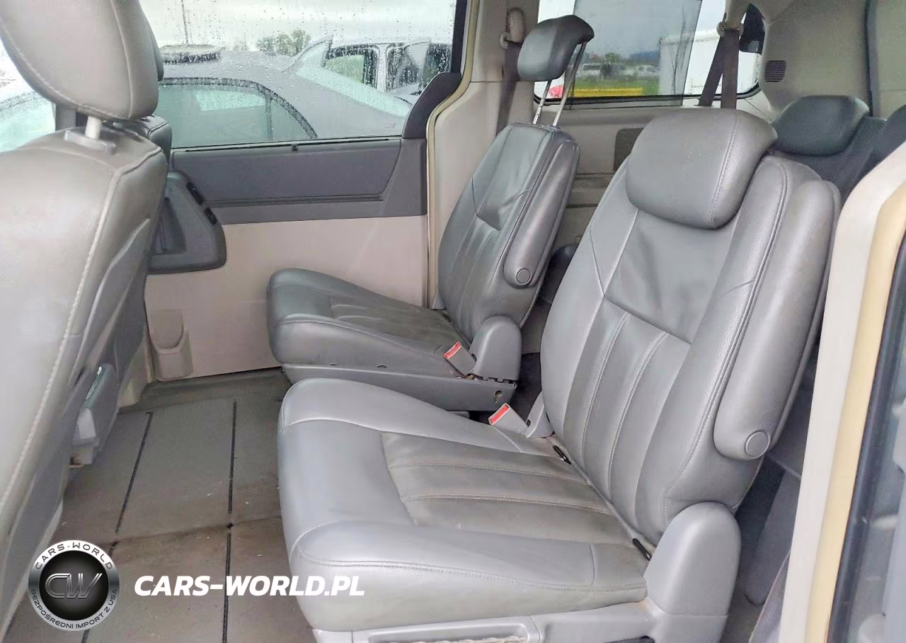 2008 Chrysler Town & Country Touring VIN:2A8HR54P88R834914 - 11