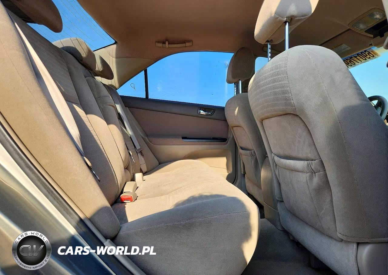2005 Toyota Camry Le VIN:4T1BE32K95U636390 - 10
