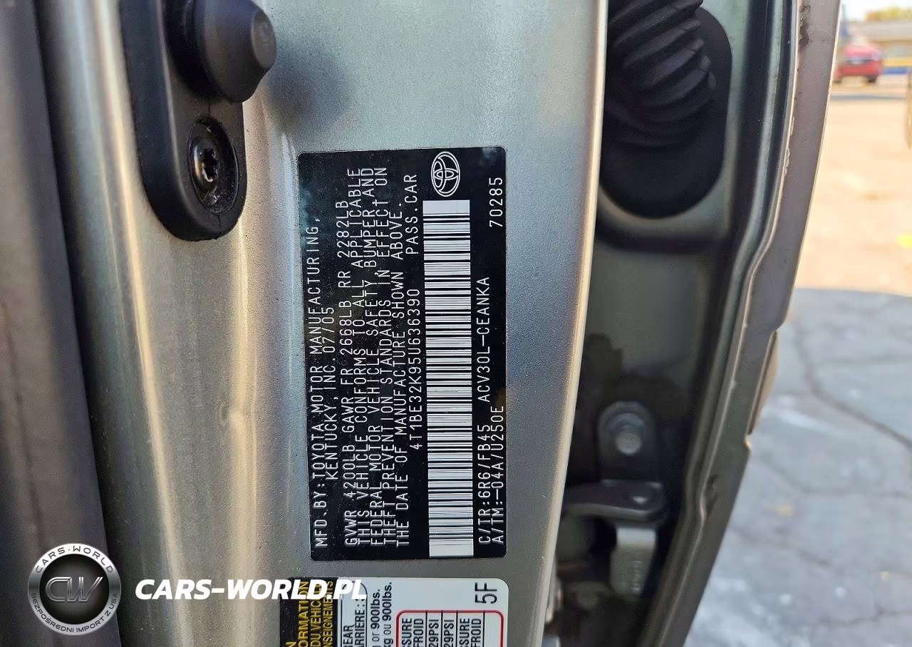 2005 Toyota Camry Le VIN:4T1BE32K95U636390 - 12