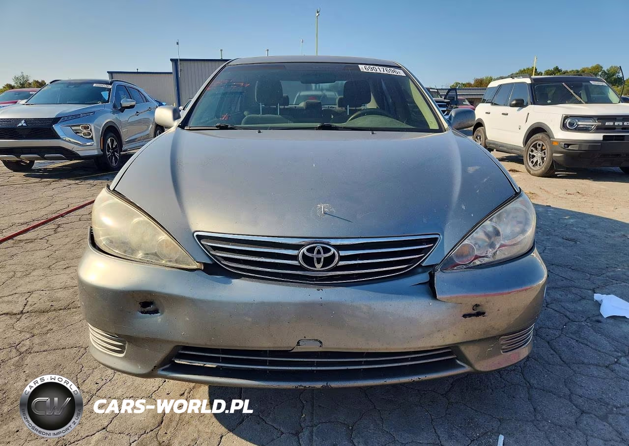 2005 Toyota Camry Le VIN:4T1BE32K95U636390 - 5