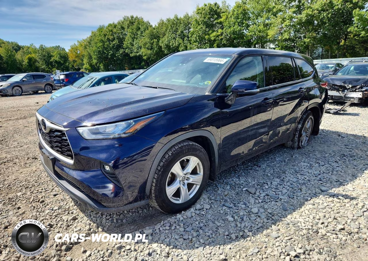 2020 Toyota Highlander Le – zdjęcie 1 z 13