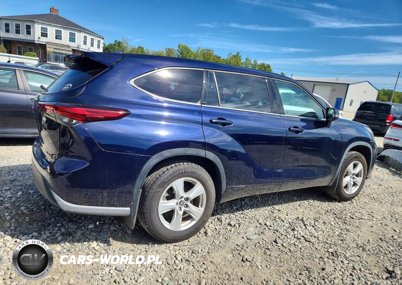 2020 Toyota Highlander Le VIN:5TDBZRBH7LS008913 - 3