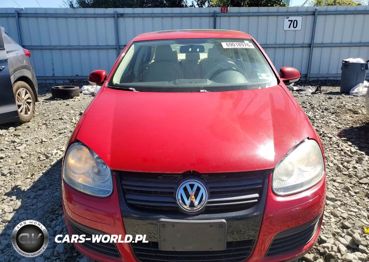 2010 Volkswagen Jetta Wolfsburg VIN:3VWRA7AJ4AM065773 - 5