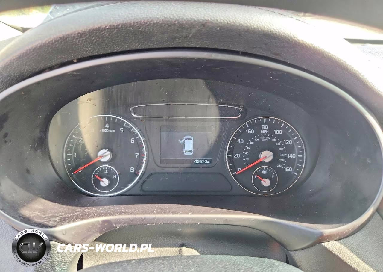 2020 Kia Sorento L VIN:5XYPG4A30LG656563 - 9