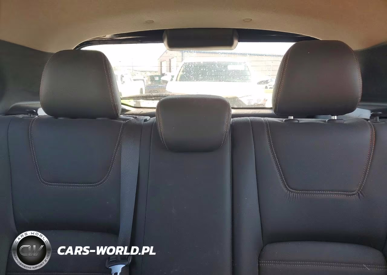 2020 Nissan Kicks Sr VIN:3N1CP5DV6LL569957 - 10