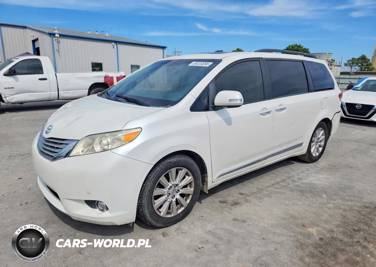 2013 Toyota Sienna Limited 7-Passenger