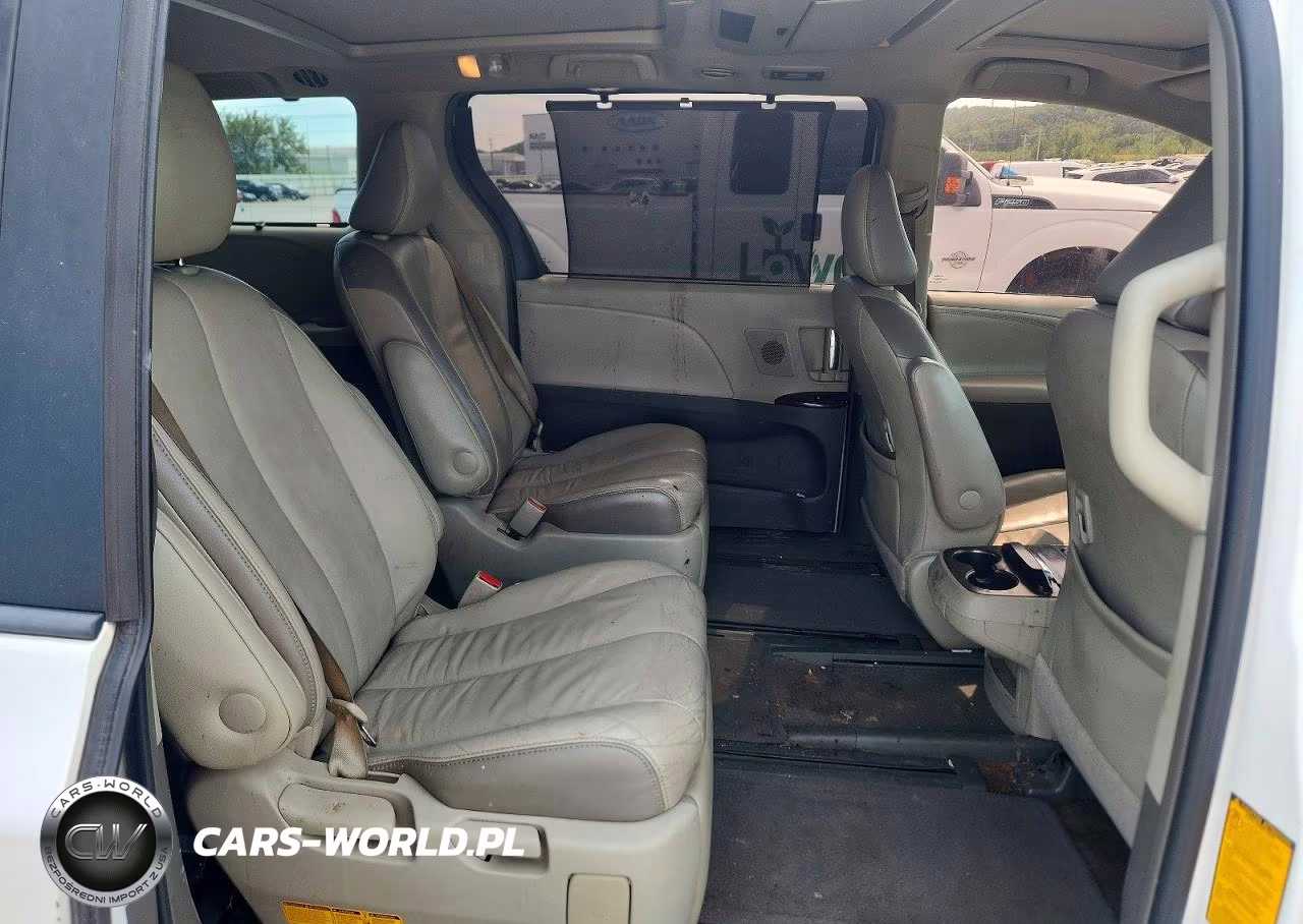 2013 Toyota Sienna Limited 7-Passenger VIN:5TDDK3DCXDS065832 - 11