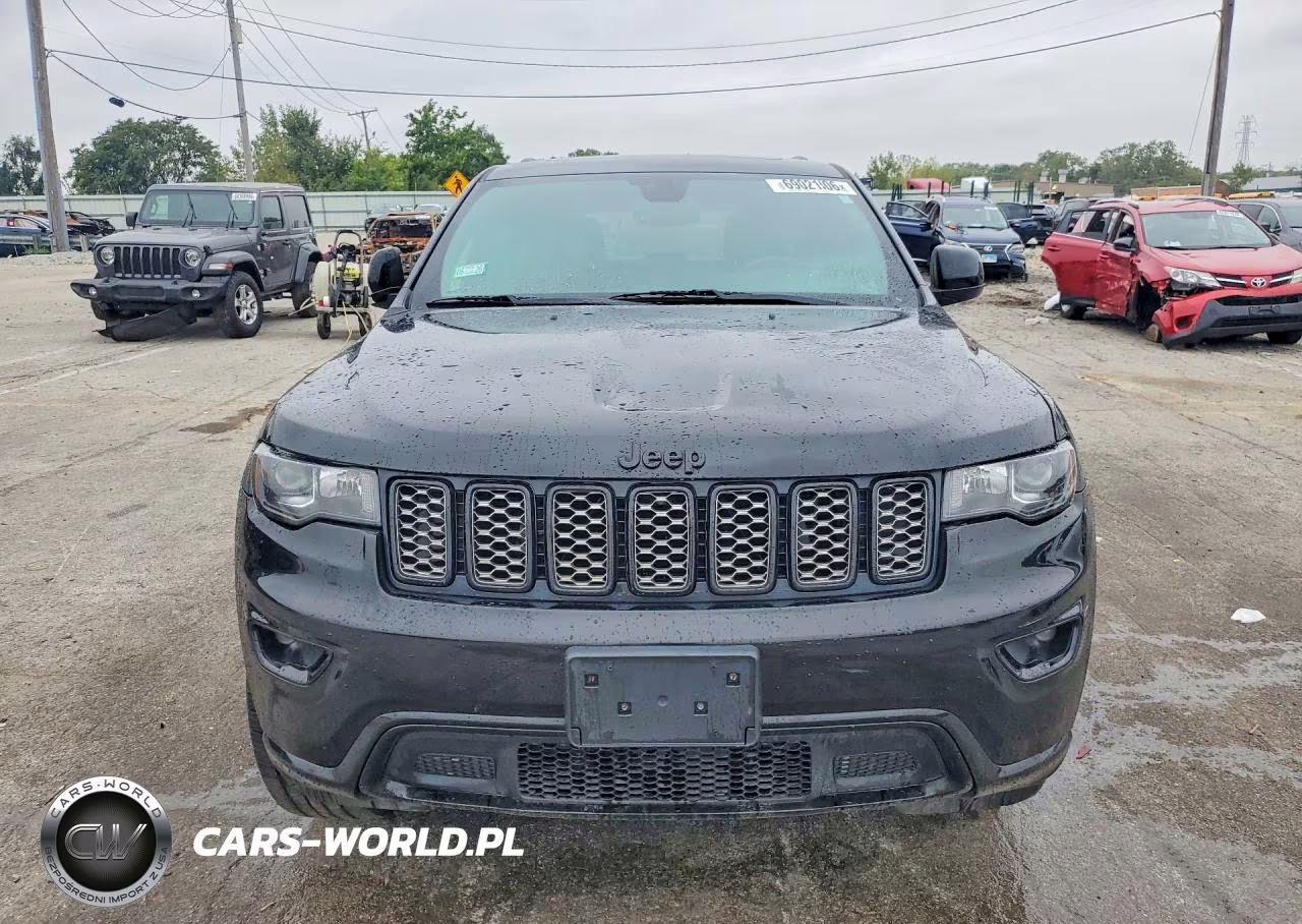 2017 Jeep Grand Cherokee Laredo VIN:1C4RJFAG8HC714357 - 5