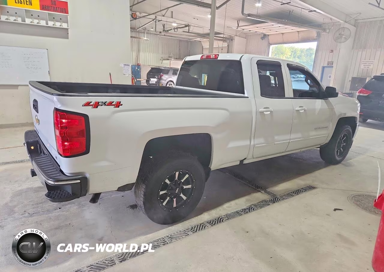 2018 Chevrolet Silverado K1500 Lt VIN:2GCVKREC2J1102333 - 3