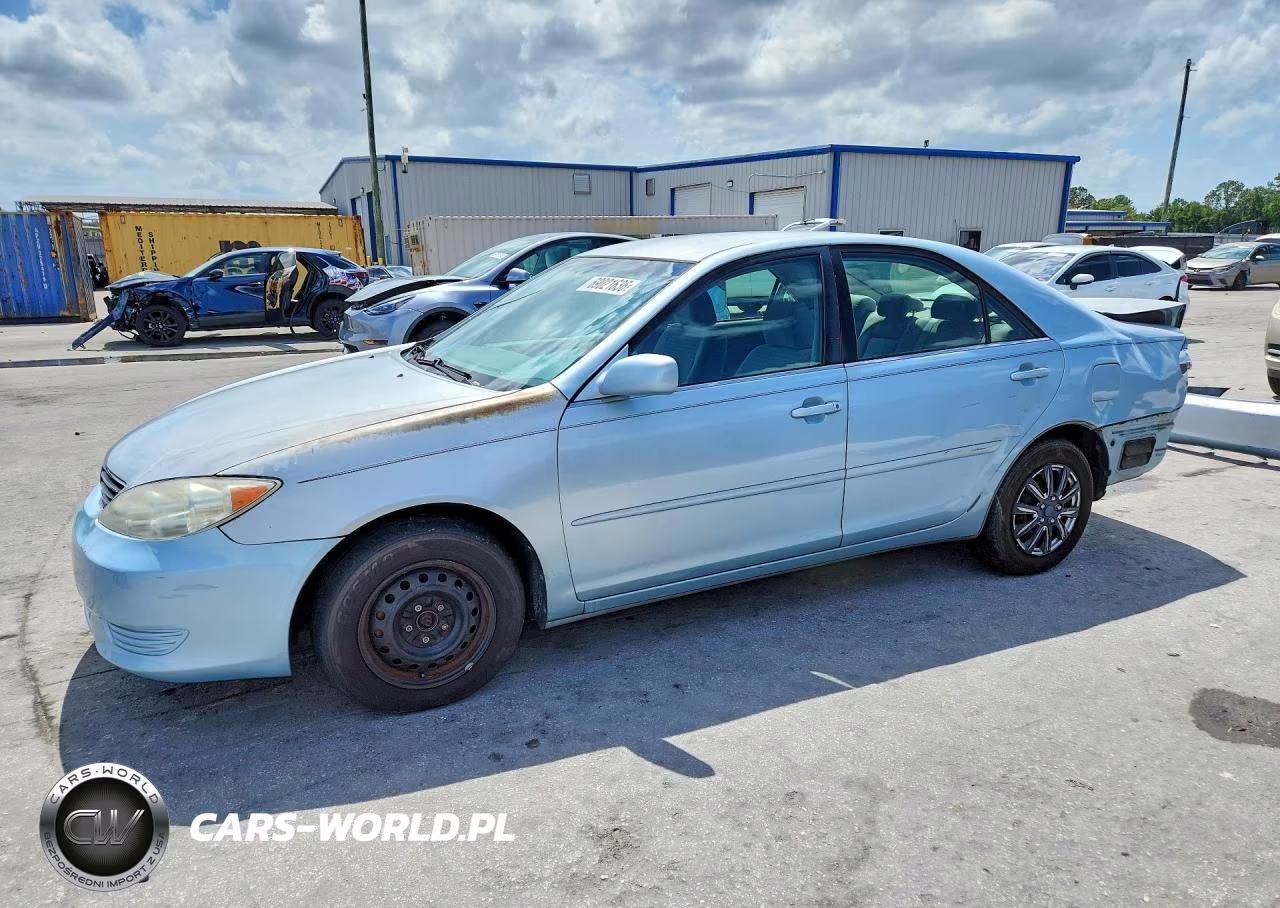 2005 Toyota Camry Le – zdjęcie 1 z 13