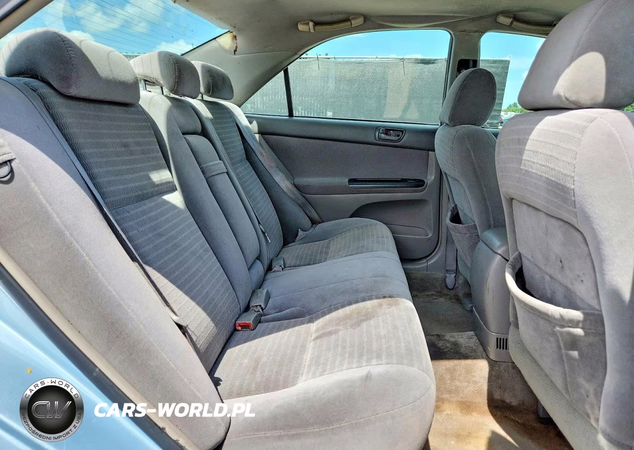 2005 Toyota Camry Le VIN:4T1BE32K85U593855 - 10