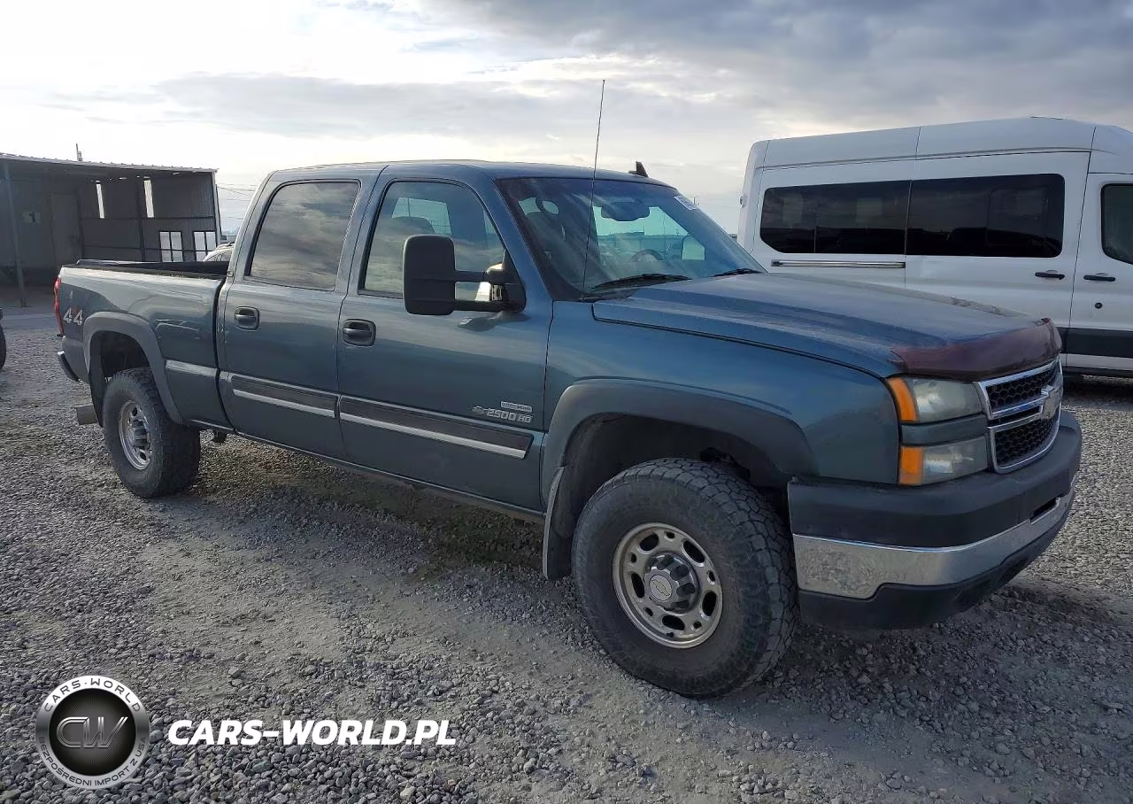 2007 Chevrolet Silverado K2500 Heavy Duty VIN:1GCHK23D97F143995 - 4