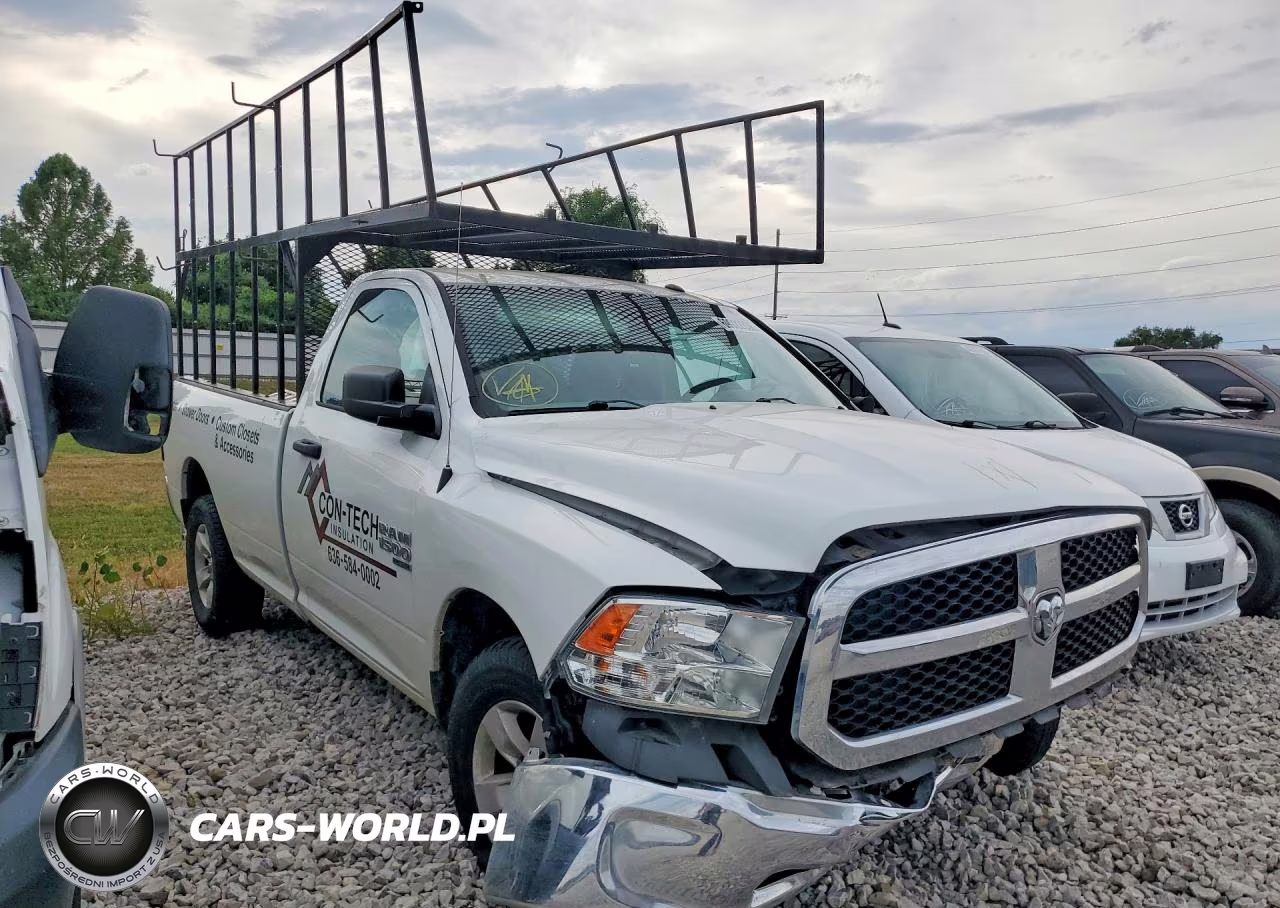 2019 Ram 1500 Classic Tradesman VIN:3C6JR6DG8KG585579 - 4